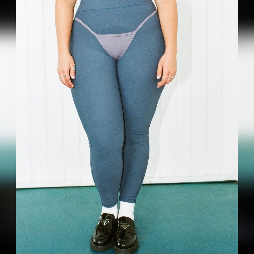 Fashion Brand Company Black Thong Leggings Sz L